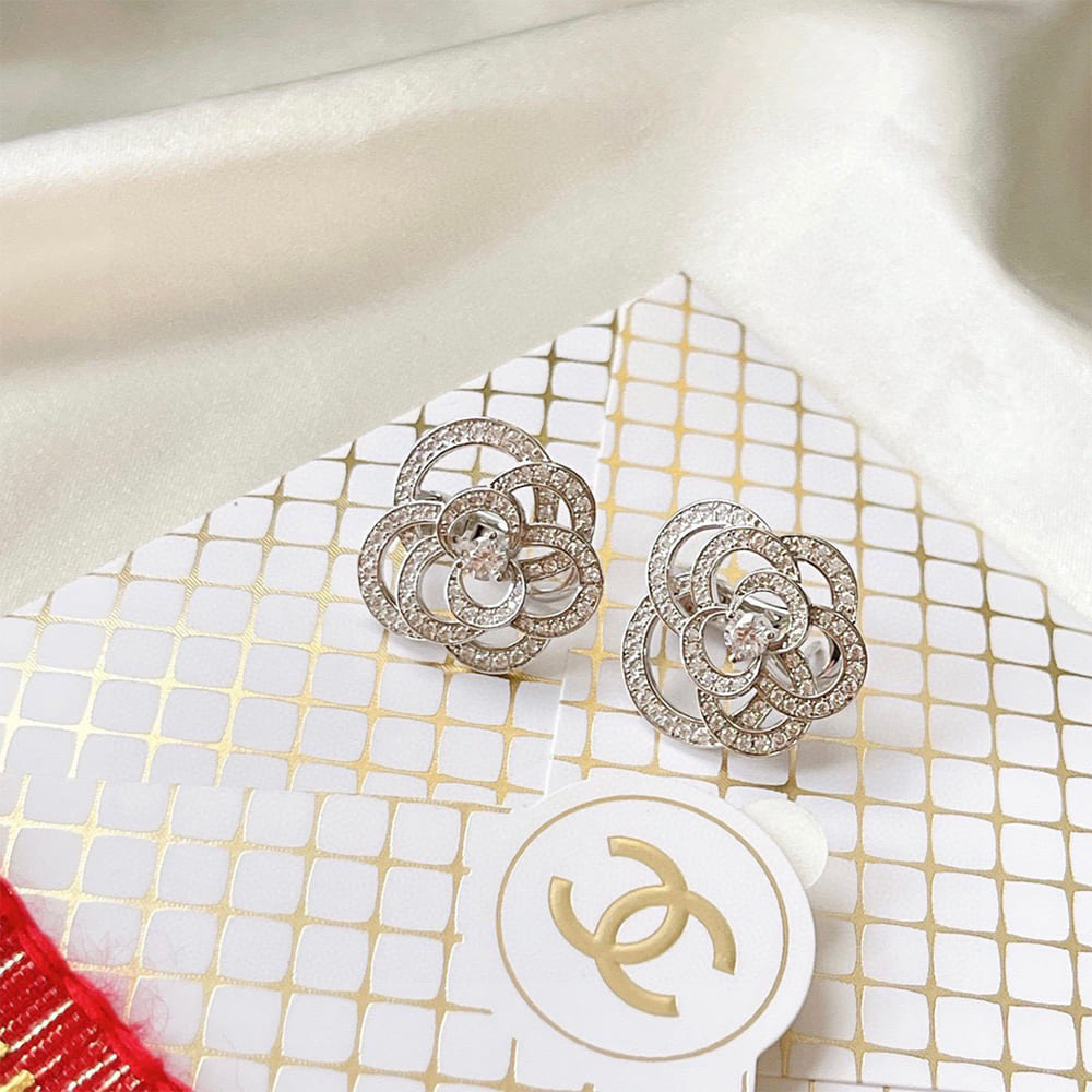 Ch**el FIL DE CAMELIA EARRINGS