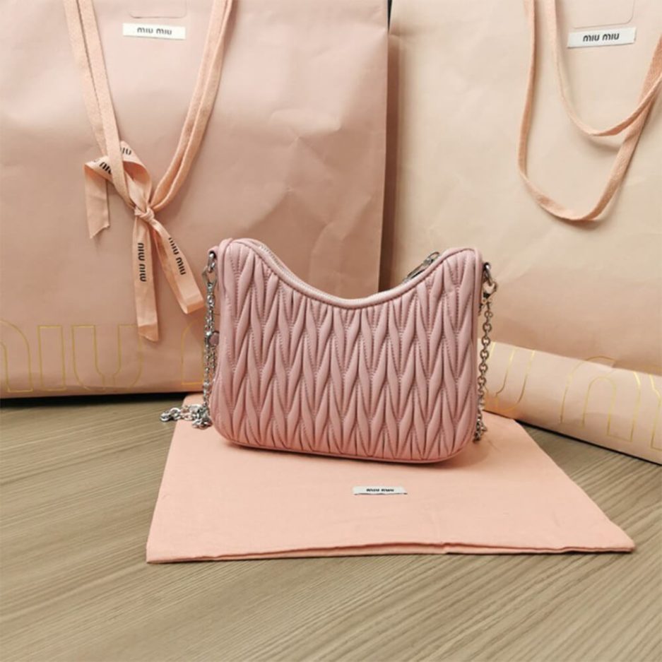 Matelasse nappa leather shoulder bag